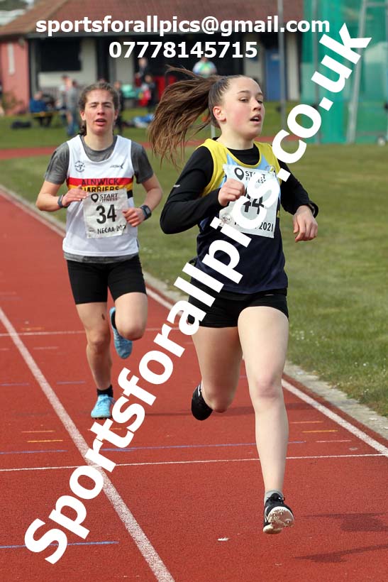 800 metres, 2021 NECAA Open Graded Meeting, Morpeth. Photo: David T. Hewitson/Sports for All Pics